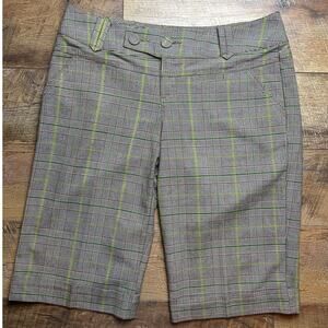 DKNY Plaid Bermuda Shorts Size 12 Y2K Corporate Goth Preppy Grunge Shorts